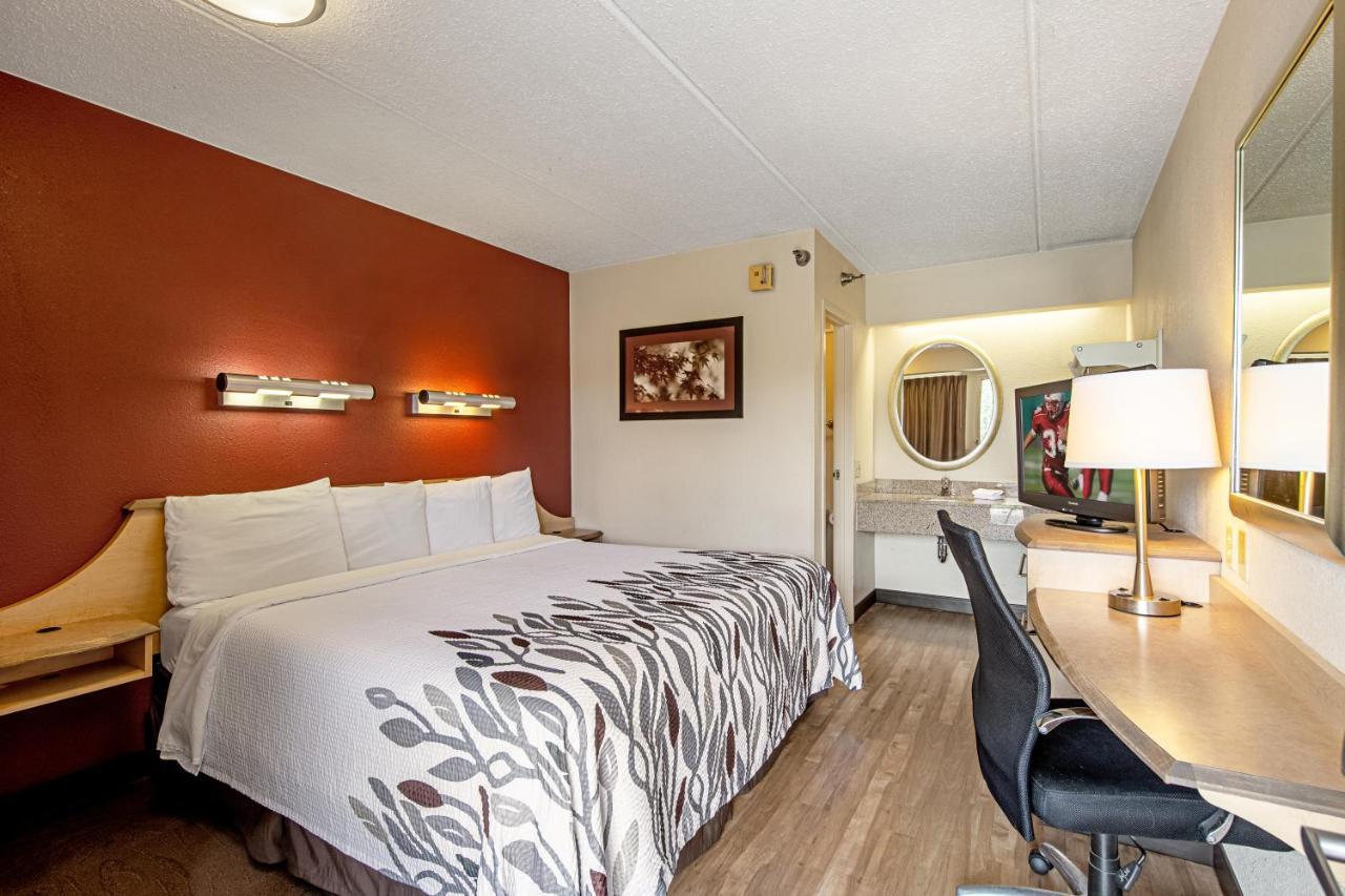 Red Roof Inn Charleston West - Hurricane, Wv Teays Valley Eksteriør billede