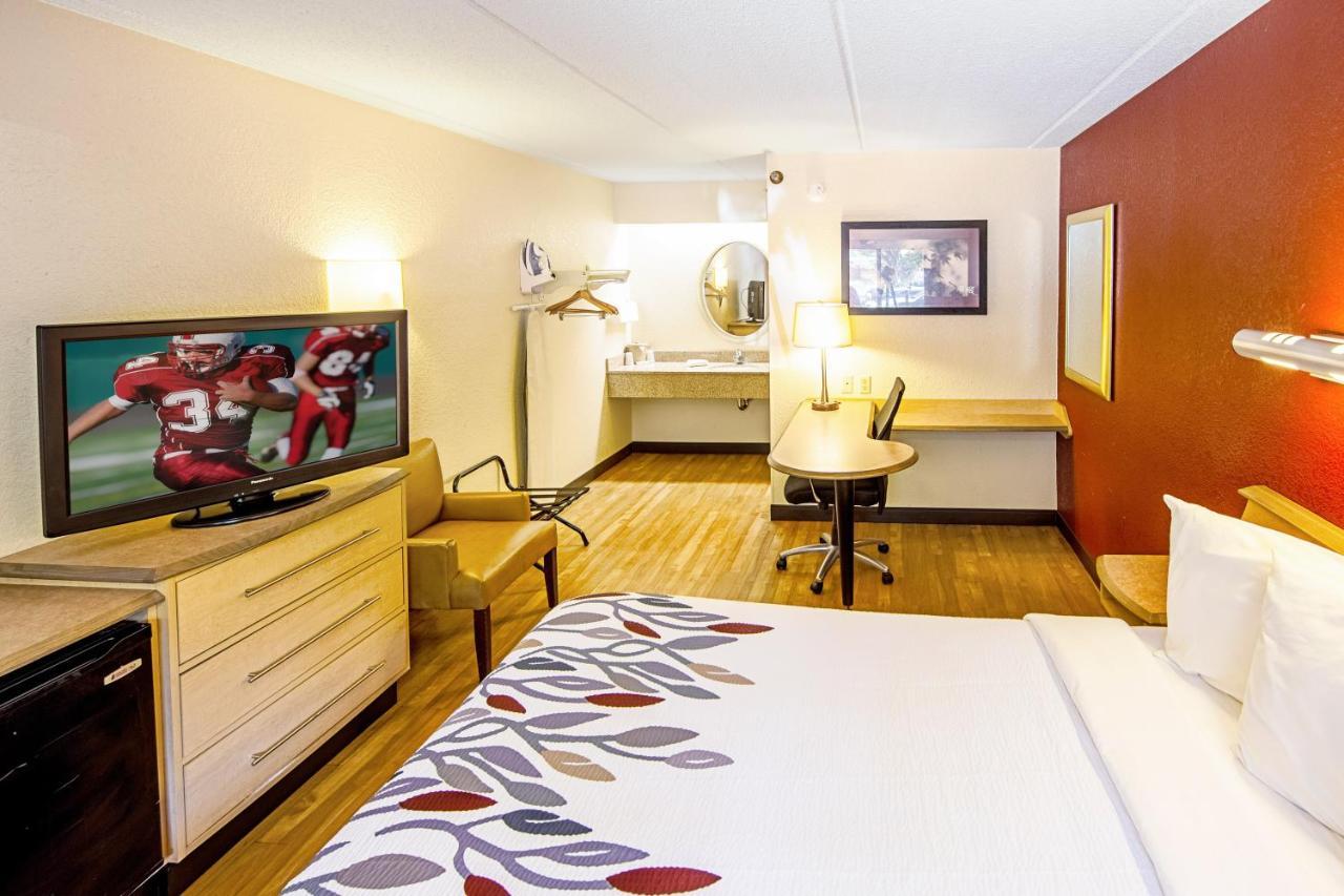 Red Roof Inn Charleston West - Hurricane, Wv Teays Valley Eksteriør billede