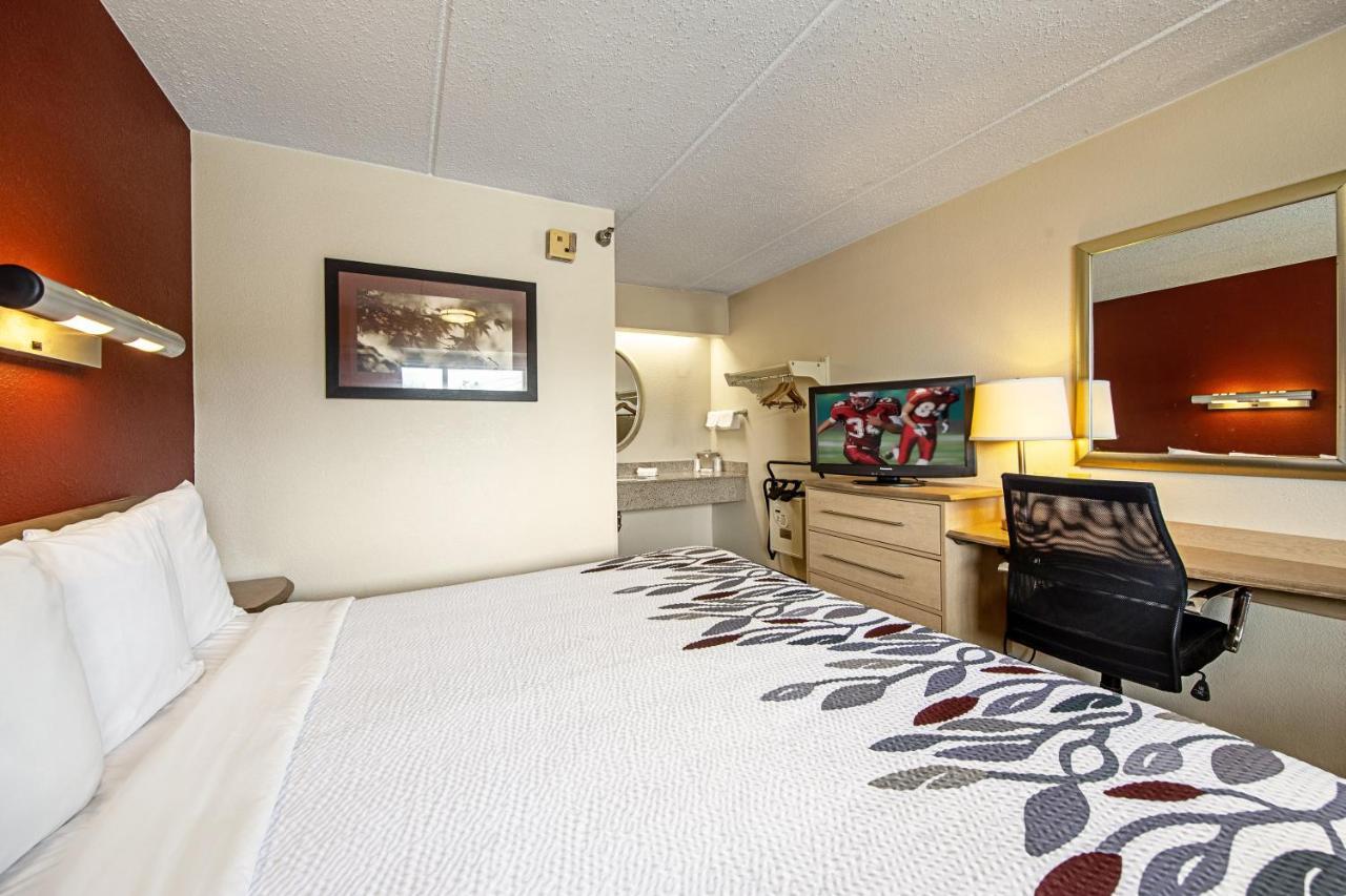 Red Roof Inn Charleston West - Hurricane, Wv Teays Valley Eksteriør billede