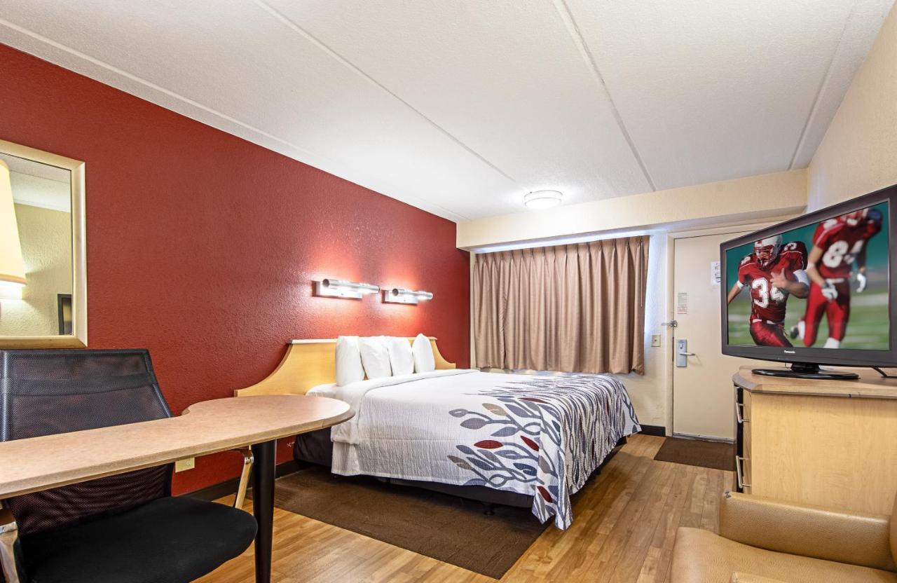 Red Roof Inn Charleston West - Hurricane, Wv Teays Valley Eksteriør billede